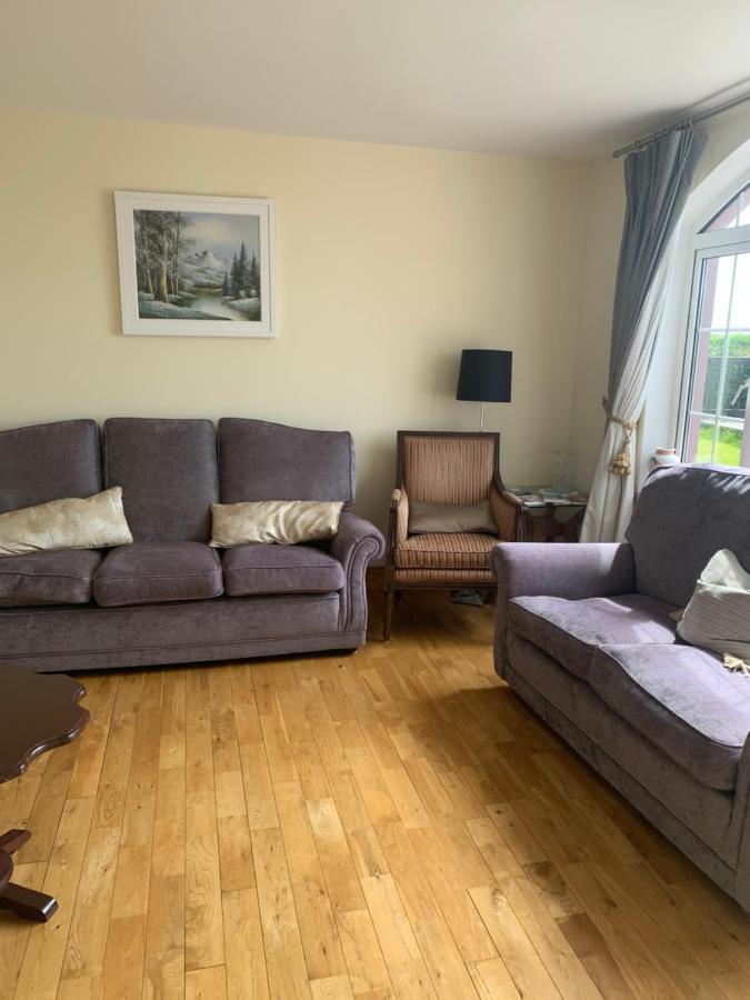Bed and Breakfast Brownes Emlagh East Экстерьер фото