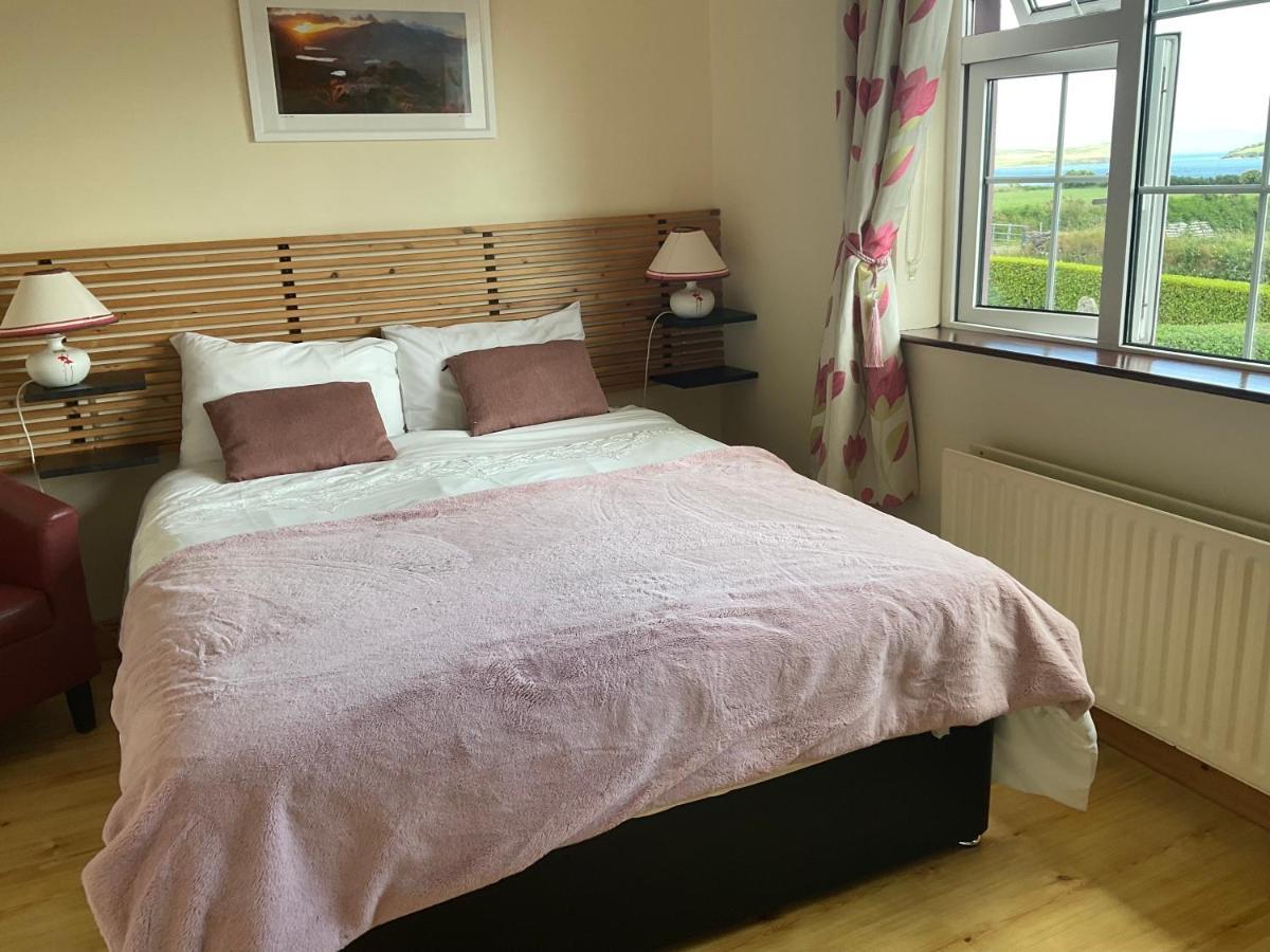 Bed and Breakfast Brownes Emlagh East Экстерьер фото