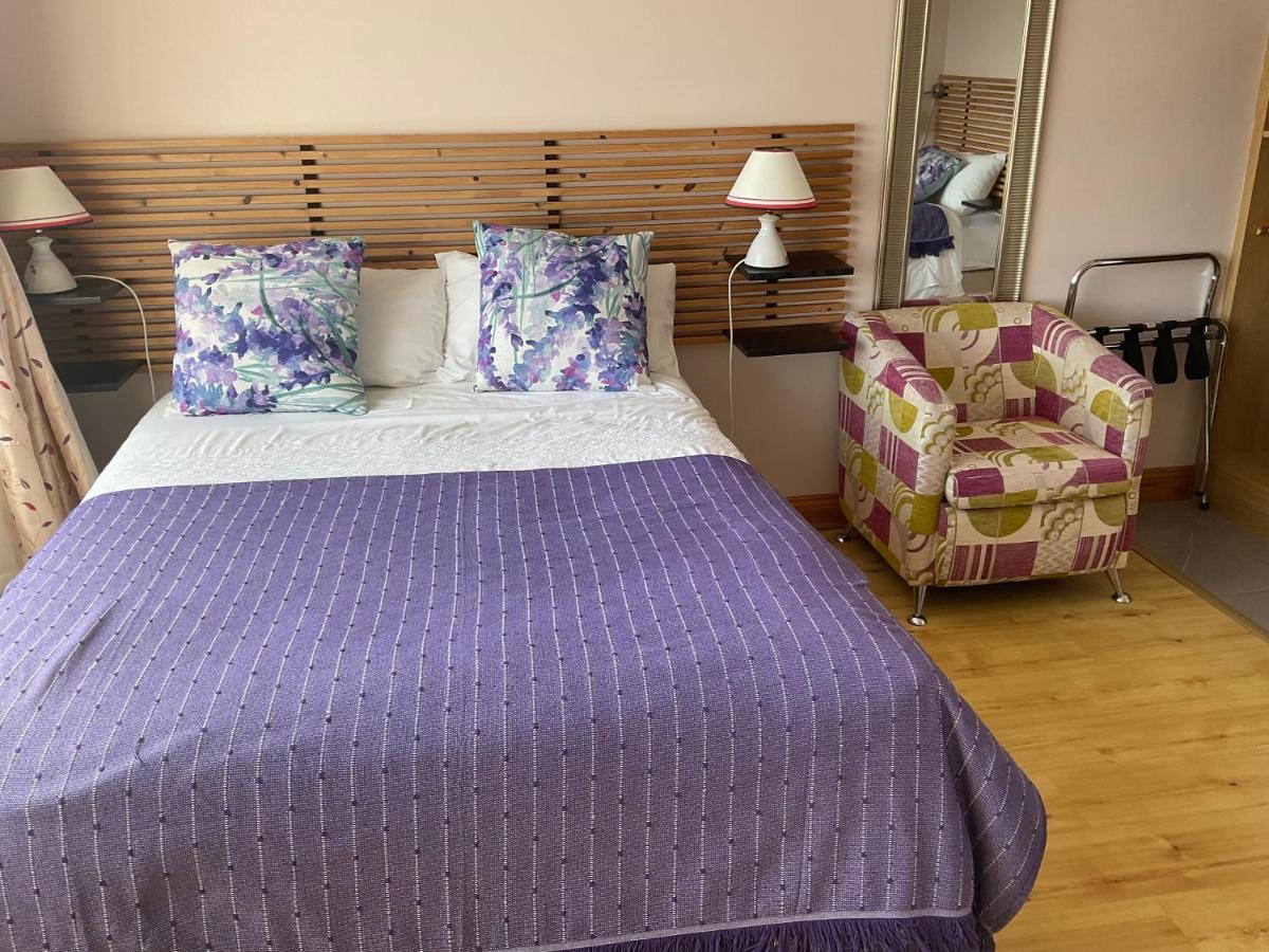 Bed and Breakfast Brownes Emlagh East Экстерьер фото